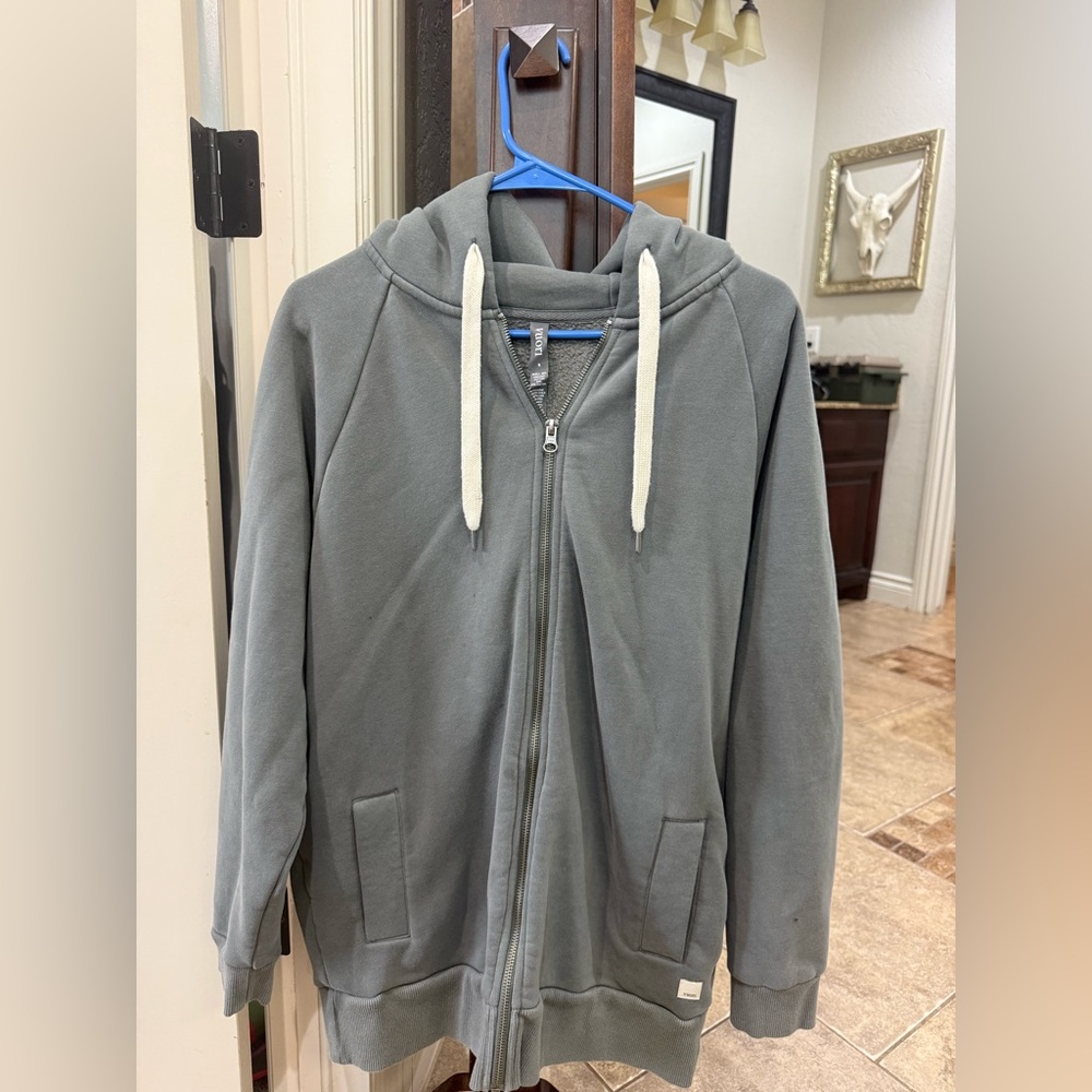 Oversized Vuori sweatshirt jacket-
